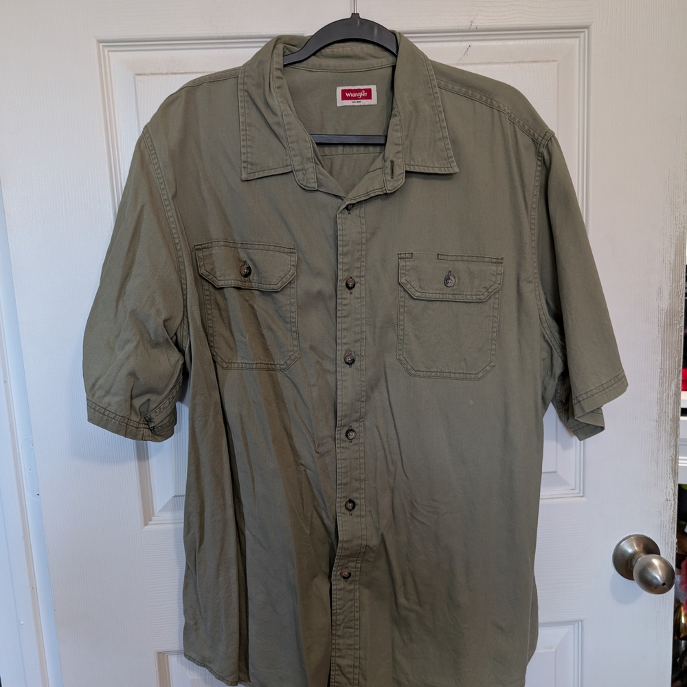 Wrangler Men's Olive Green Shirt